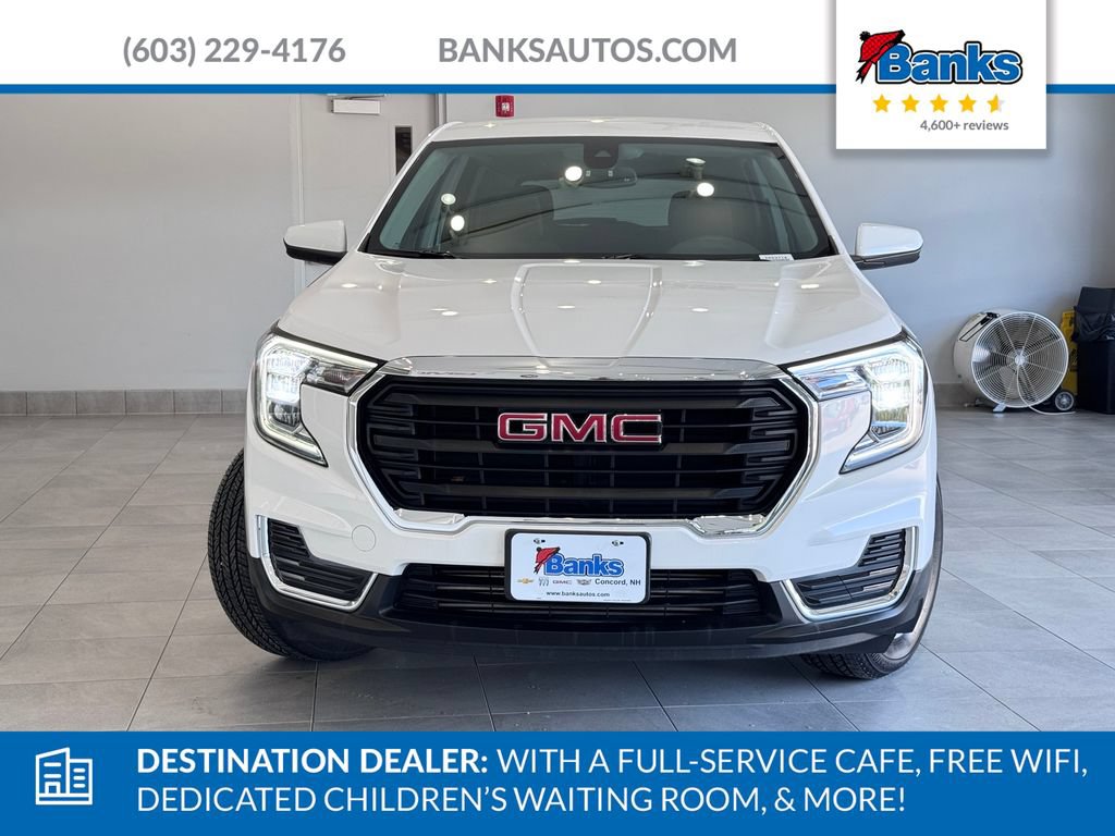 Used 2022 GMC Terrain SLE AWD/4WD image 3