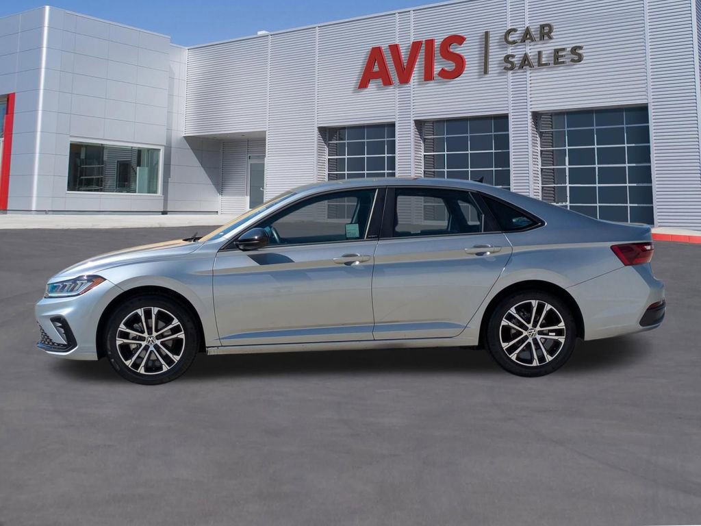 Used 2025 Volkswagen Jetta Sport image 10