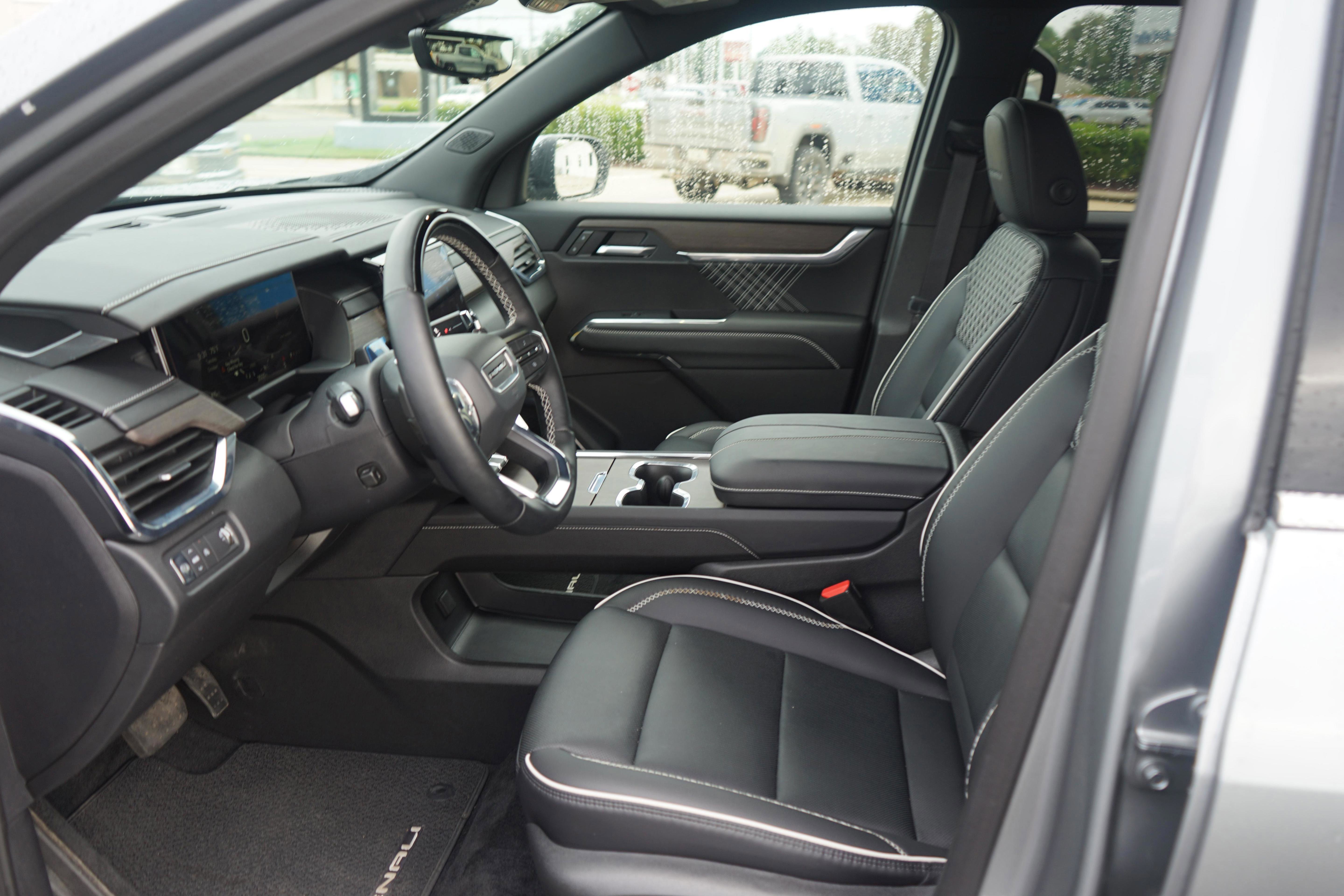 New 2025 GMC Acadia Denali w/ Super Cruise Package image 10