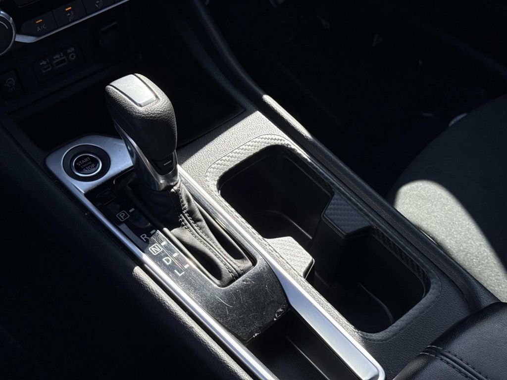 Used 2024 Nissan Sentra SV image 25