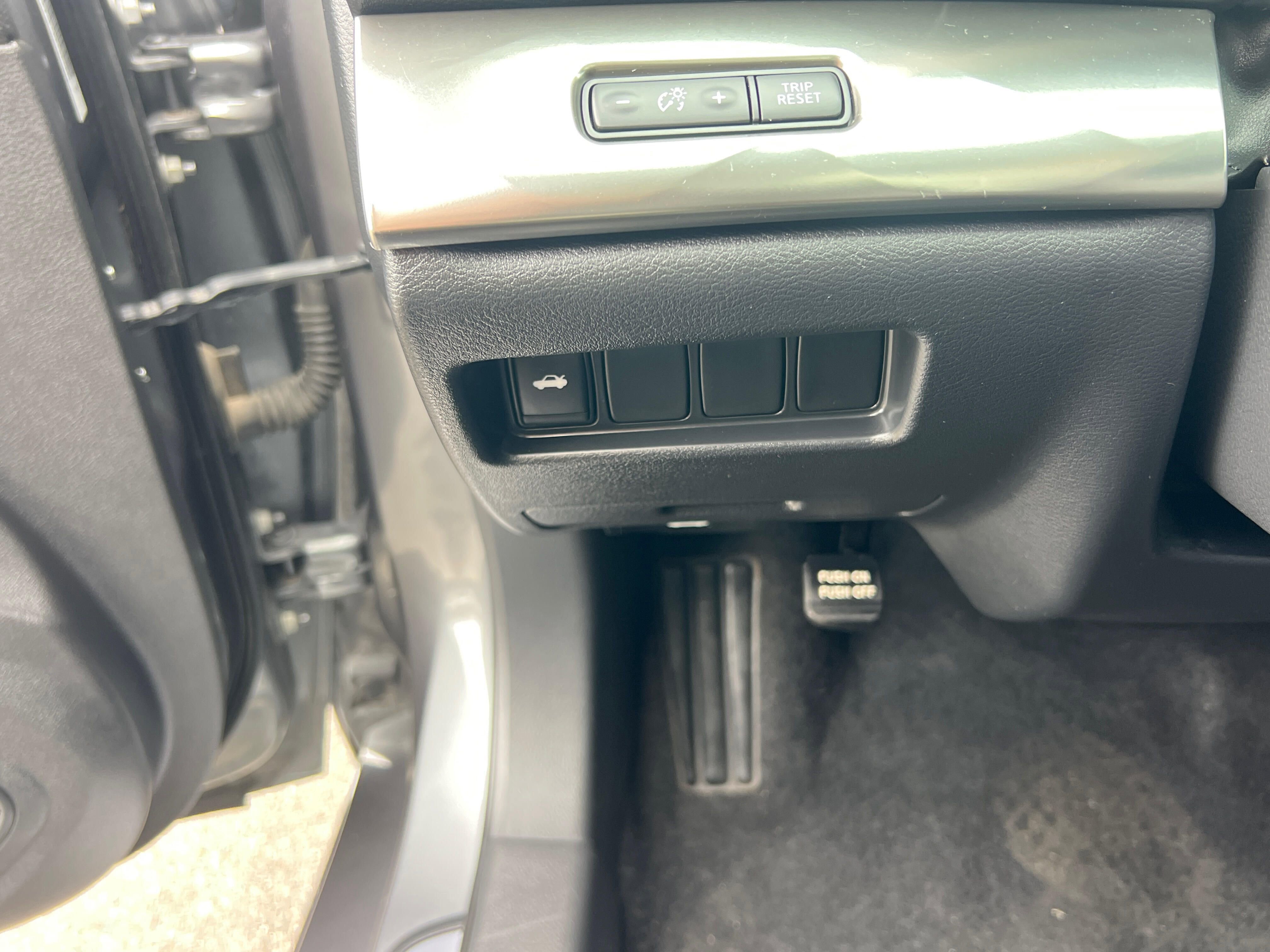 Used 2019 Nissan Maxima 3.5 SV w/ Floor Mat Group FWD image 22