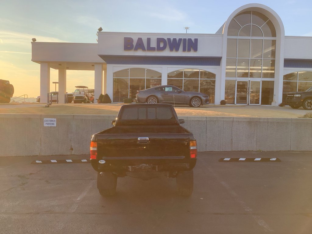 Used 1989 Toyota Pickup Deluxe image 6