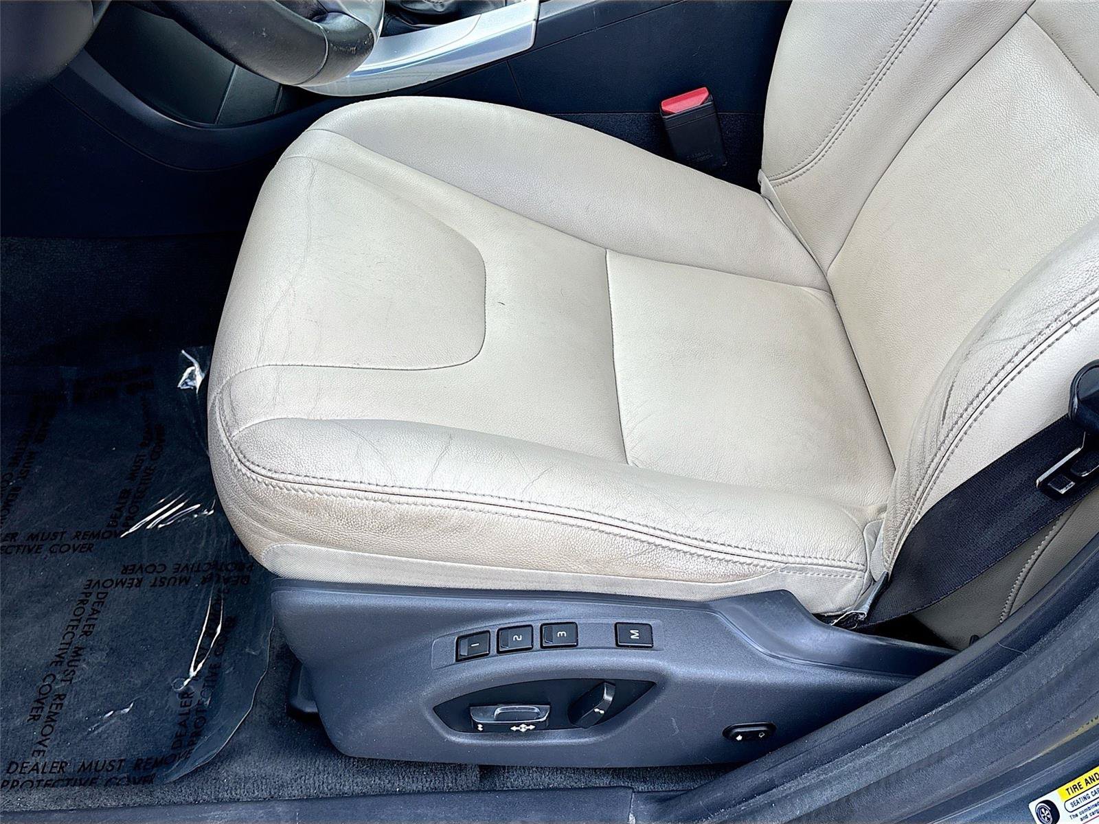 Used 2017 Volvo V60 T5 Premier w/ Convenience Package FWD image 19
