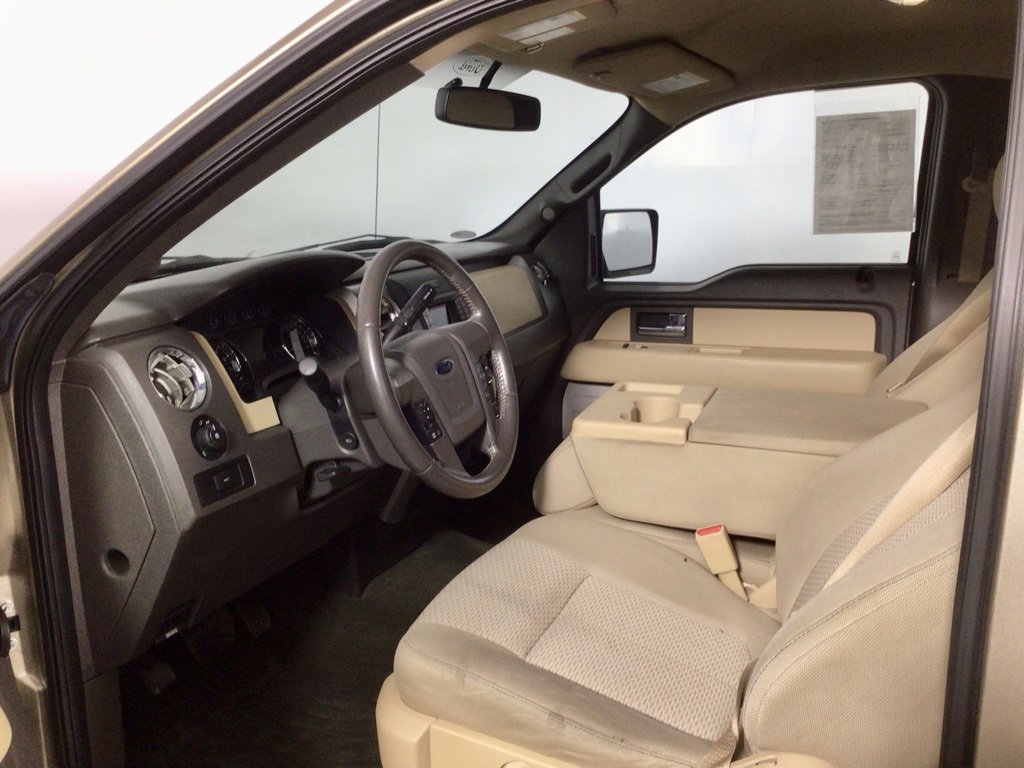 Used 2013 Ford F150 XLT w/ Mid Equipment Group image 21