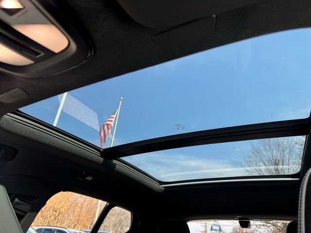 Certified 2024 Volvo XC40 Recharge Plus w/ Protection Package Premier image 15