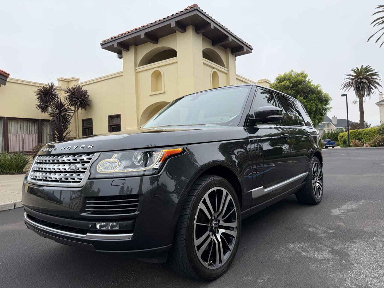 Used 2014 Land Rover Range Rover Supercharged AWD/4WD image 1