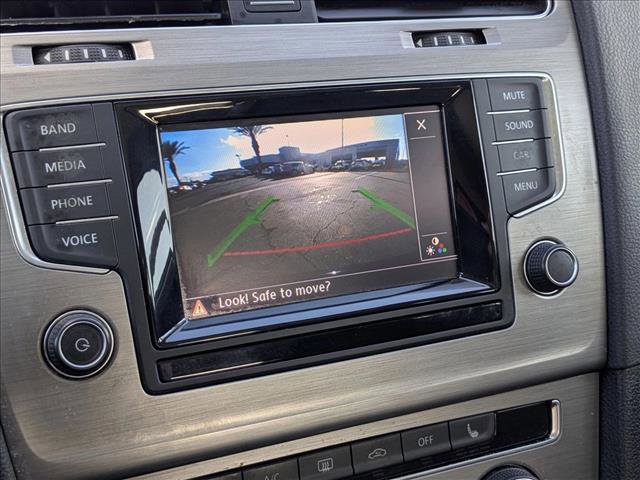 Used 2015 Volkswagen Golf SE image 13