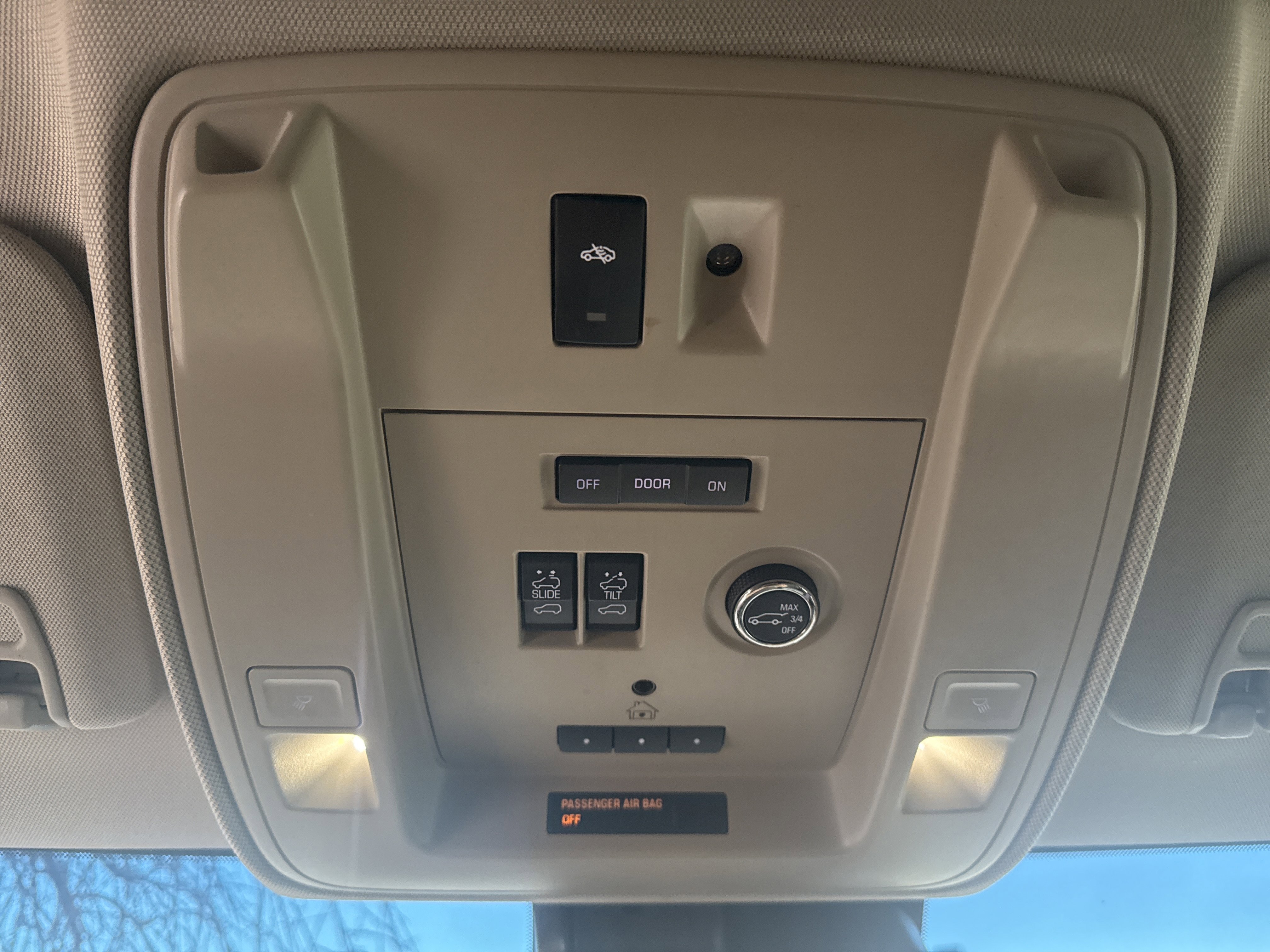 Used 2015 GMC Yukon Denali w/ Premium Package image 30