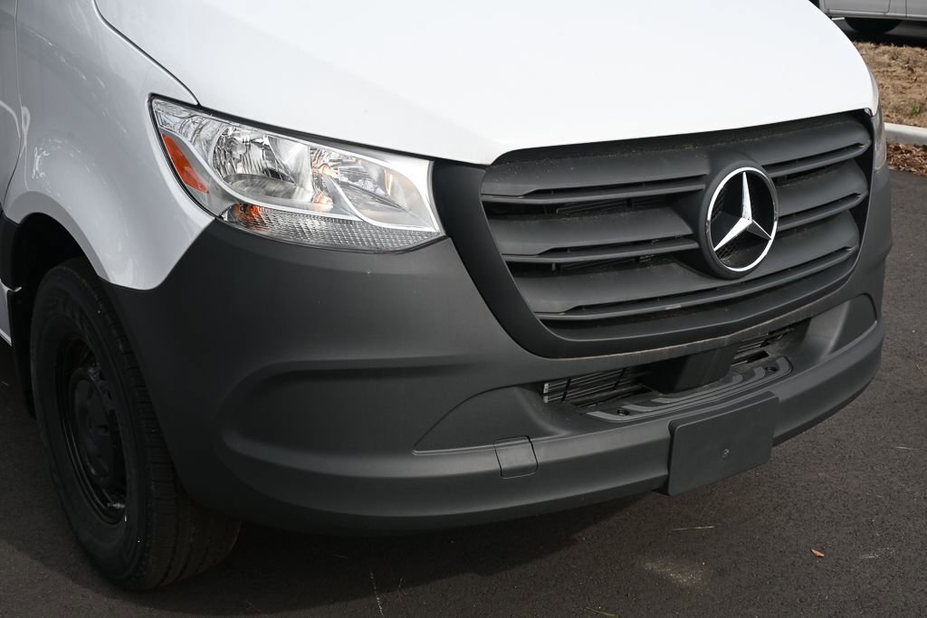 Used 2025 Mercedes-Benz Sprinter 2500 image 32