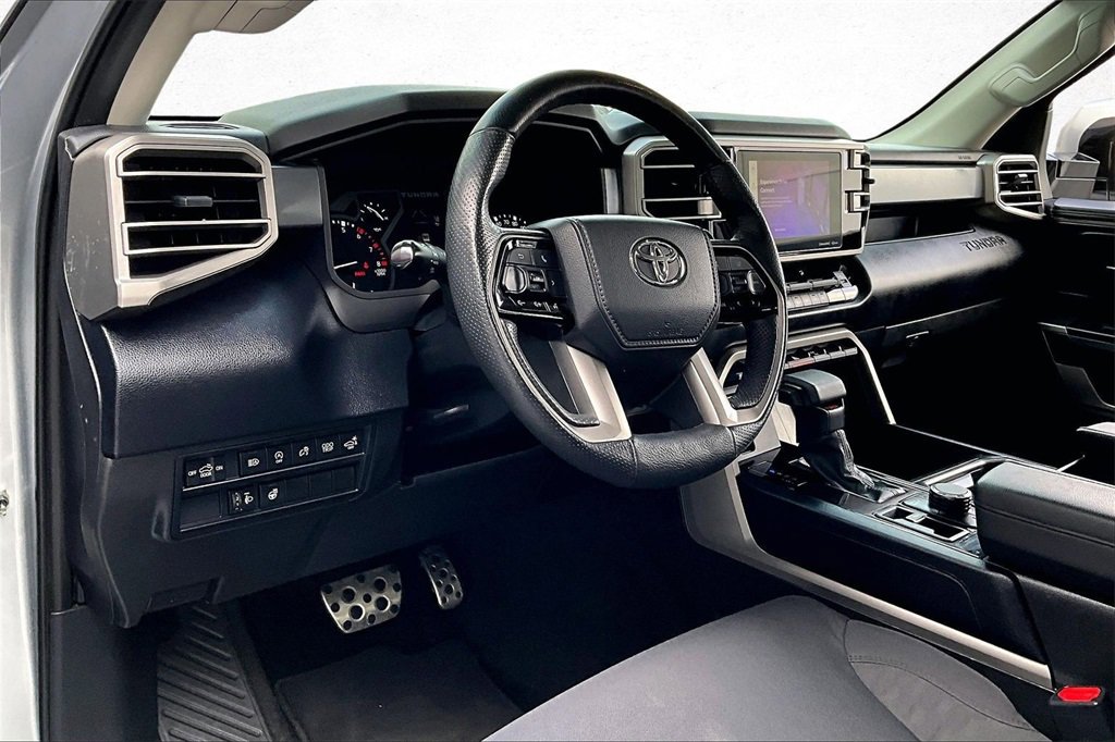 Used 2022 Toyota Tundra SR5 w/ TRD Off-Road Package image 18