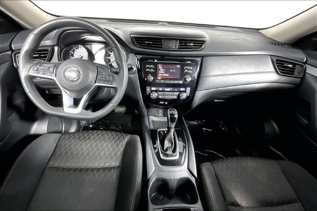 Used 2017 Nissan Rogue SV FWD image 16