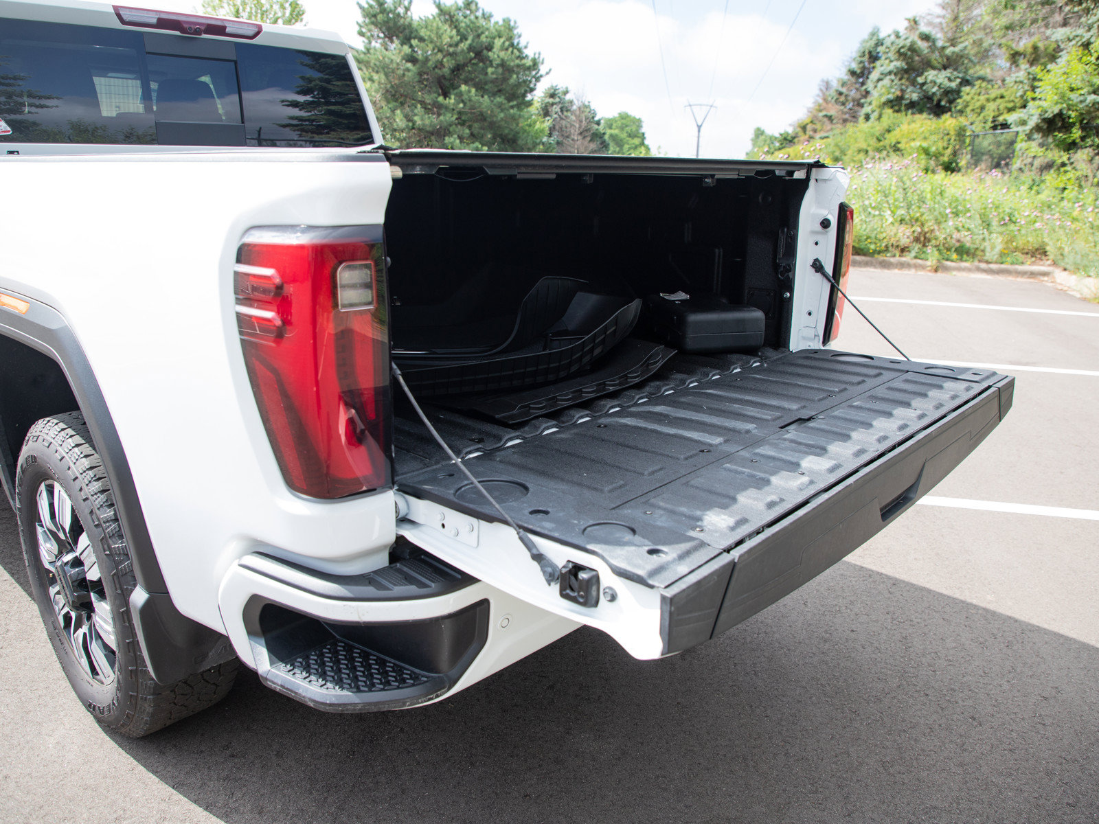 Used 2025 GMC Sierra 2500 Denali w/ Denali Reserve Package AWD/4WD image 9