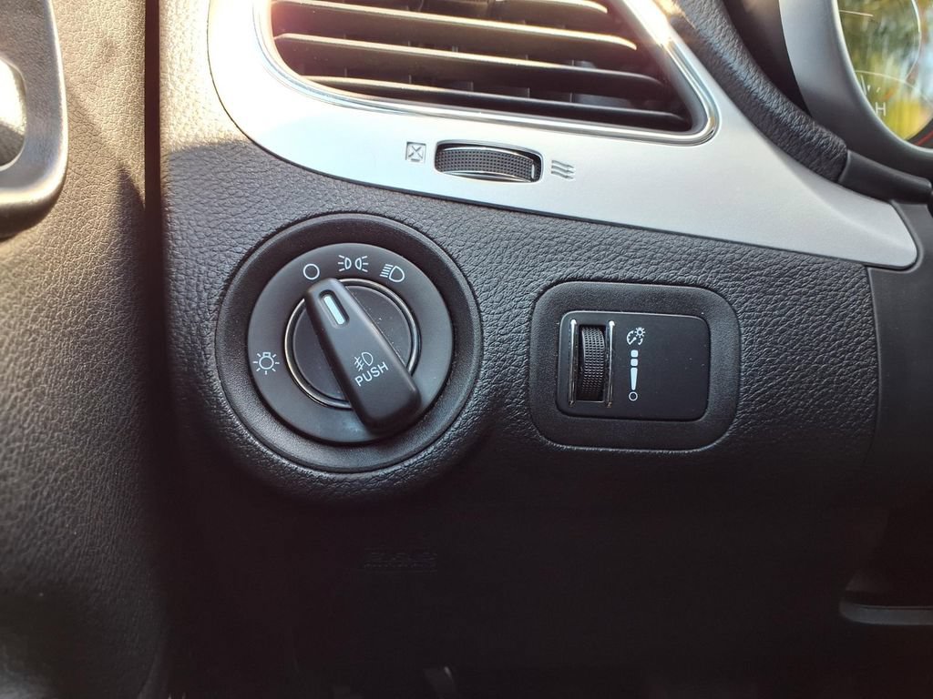 Used 2015 Dodge Journey SXT w/ Flexible Seating Group FWD image 15