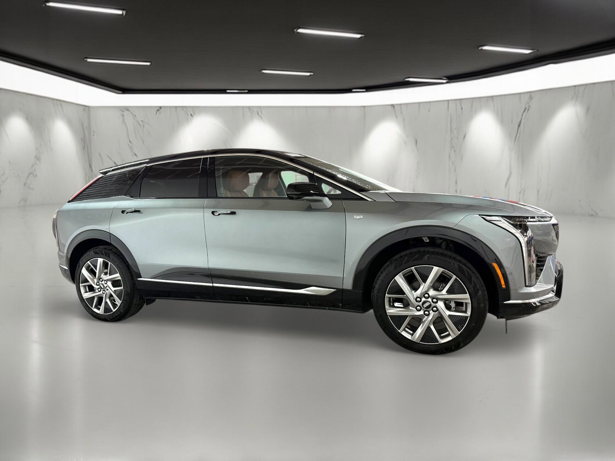 New 2026 Cadillac Optiq Luxury 2 image 8