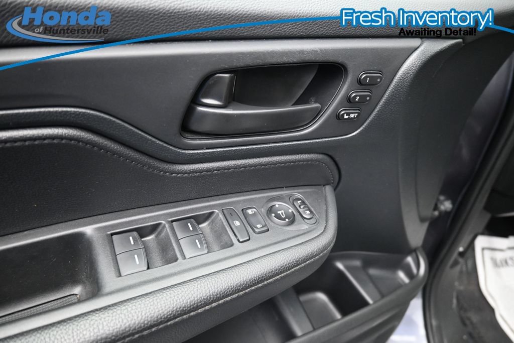 Used 2023 Honda Odyssey EX-L image 18