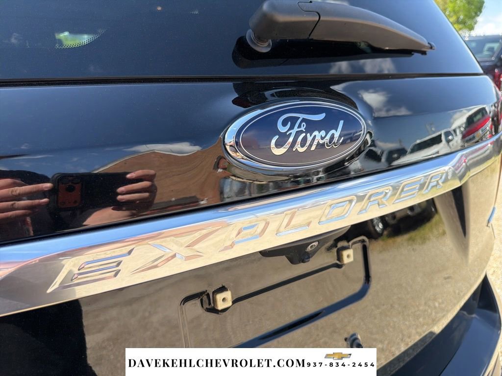 Used 2017 Ford Explorer Platinum AWD/4WD image 35