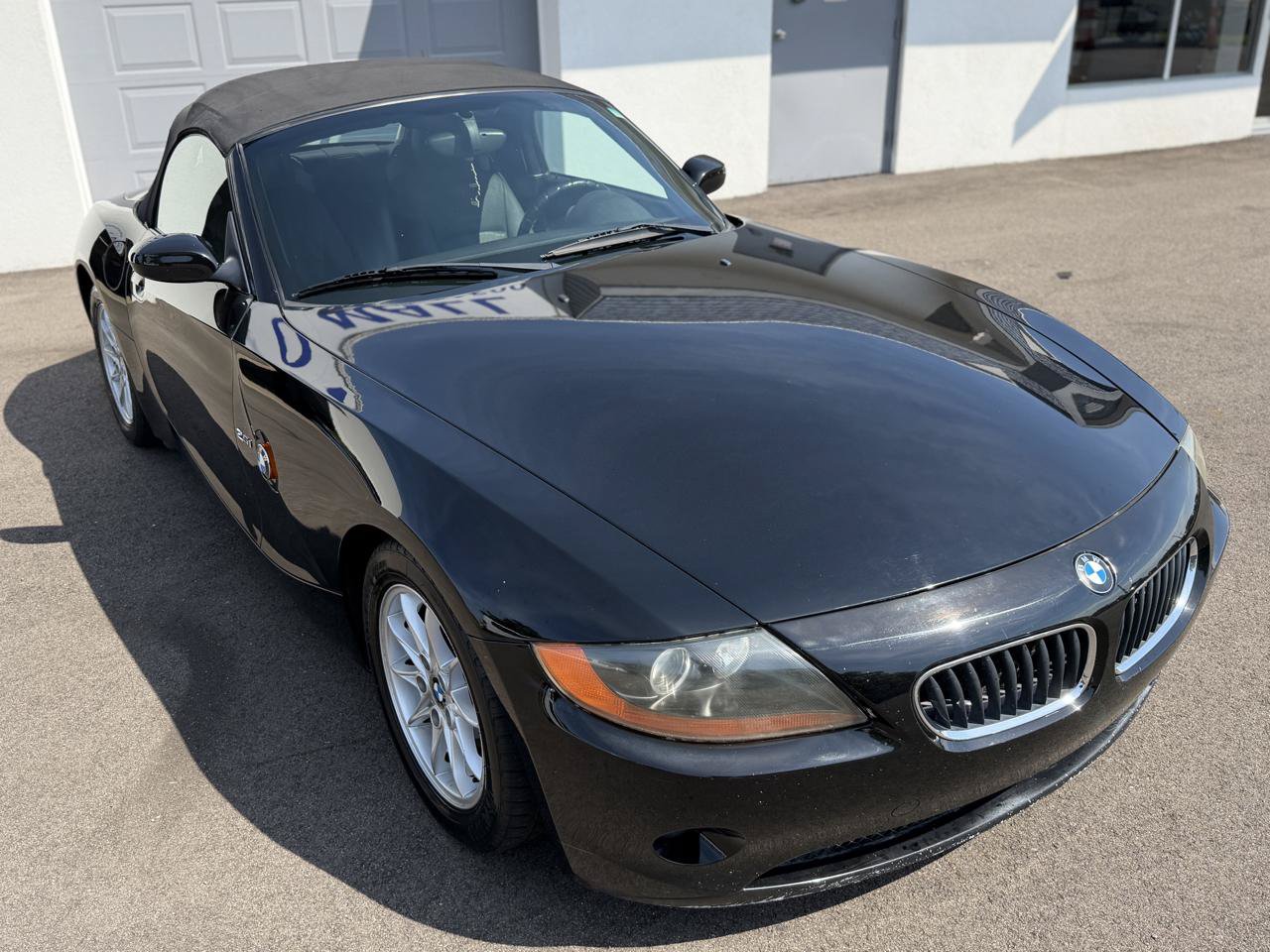 Used 2003 BMW Z4 2.5i RWD image 6