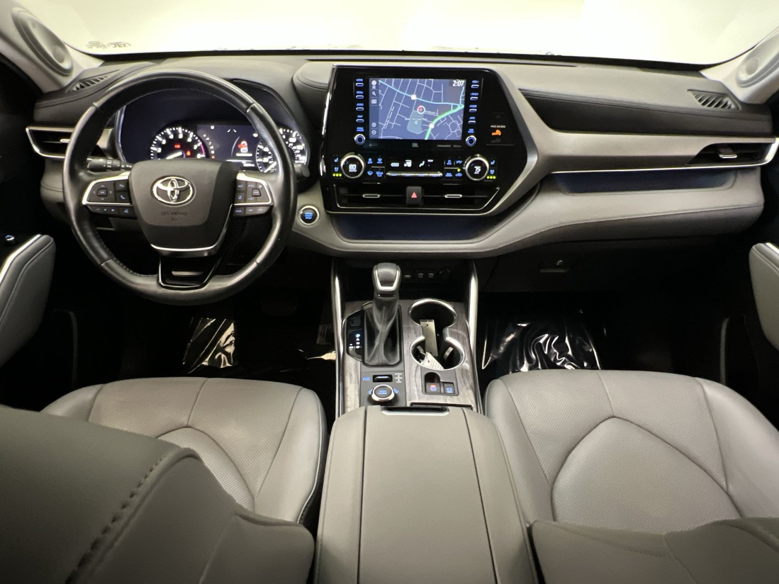 Used 2021 Toyota Highlander Limited AWD/4WD image 22