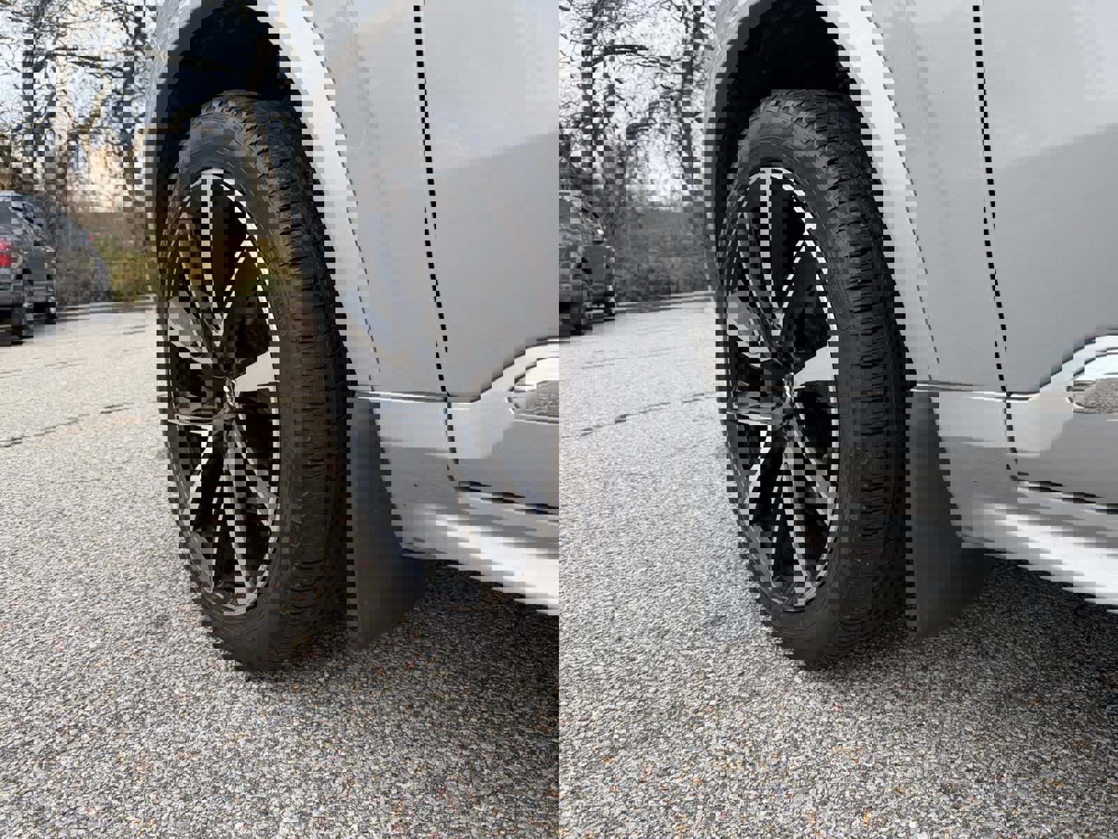 Used 2023 Volvo XC90 B6 Plus w/ Protection Package image 27