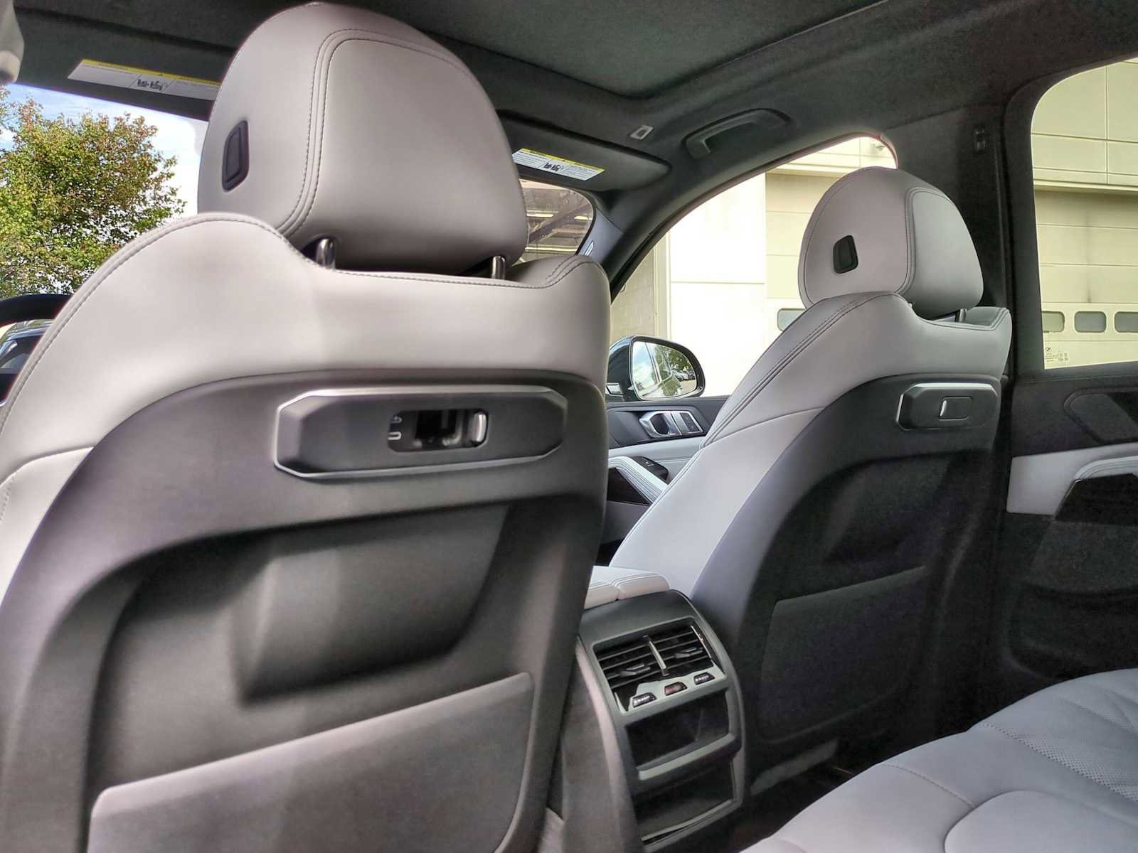 New 2026 BMW X5 xDrive40i w/ M Sport Package image 18