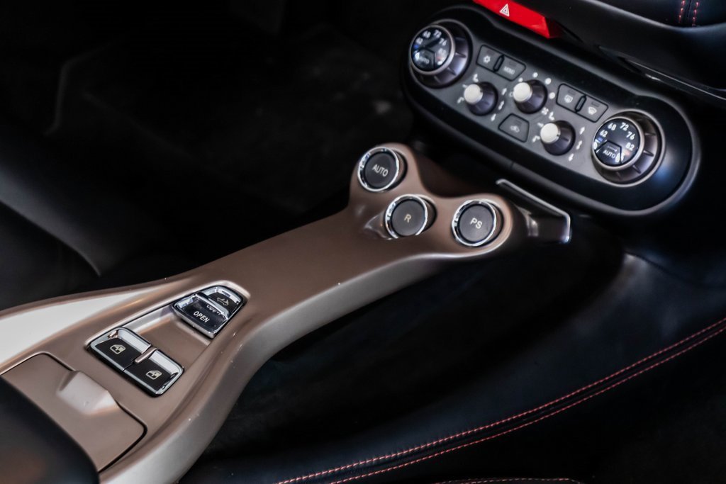 Used 2014 Ferrari California image 51