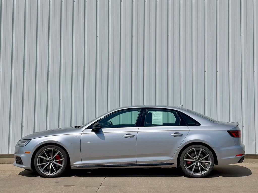 Used 2018 Audi A4 2.0T Premium Plus w/ Premium Plus Package AWD/4WD image 3