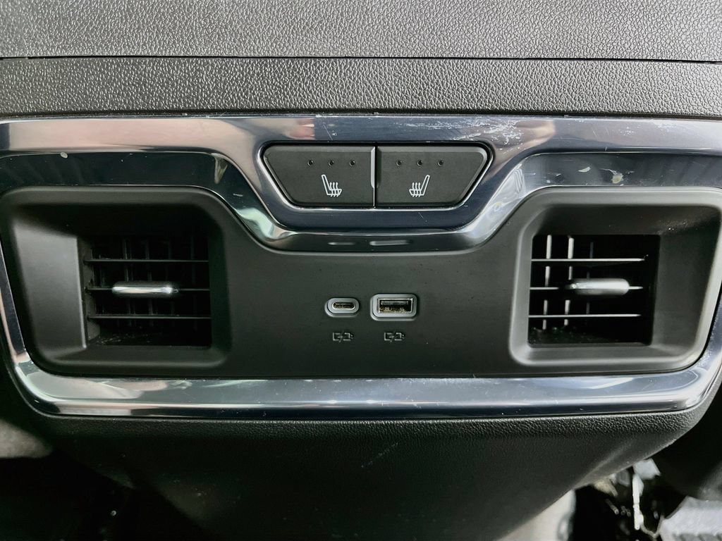 Used 2023 Chevrolet Silverado 1500 LTZ AWD/4WD image 33