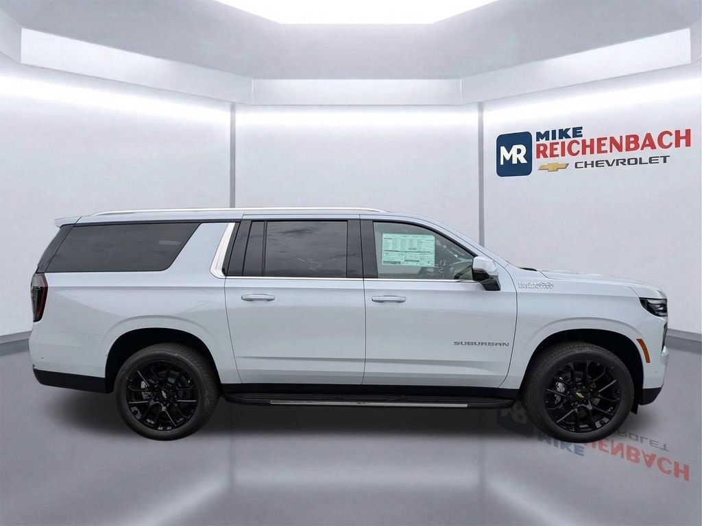 New 2026 Chevrolet Suburban High Country w/ Sun And Tow Package AWD/4WD image 4
