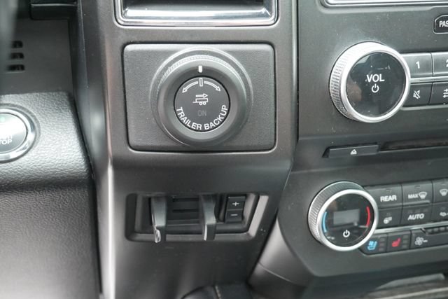 Used 2018 Ford Expedition Limited w/ Equipment Group 302A AWD/4WD image 22