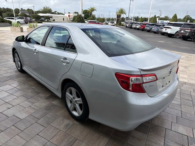 Used 2014 Toyota Camry SE w/ Fleet Convenience Package image 4