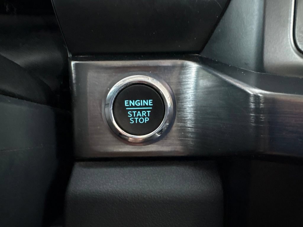 Used 2025 Ford F450 Lariat AWD/4WD image 8
