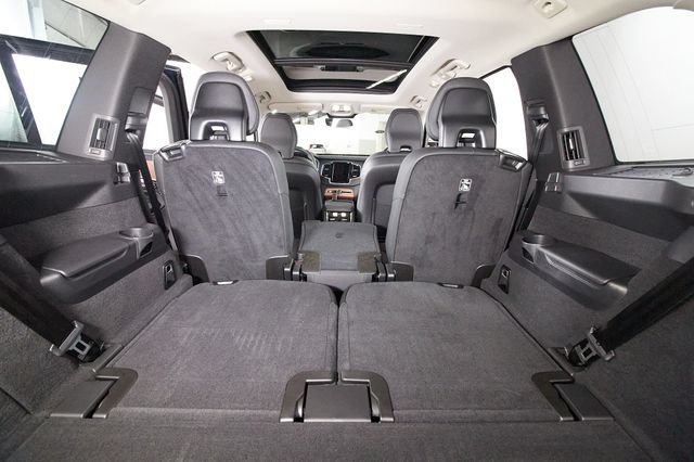 Certified 2025 Volvo XC90 B6 Plus w/ Protection Package Premier AWD/4WD image 29
