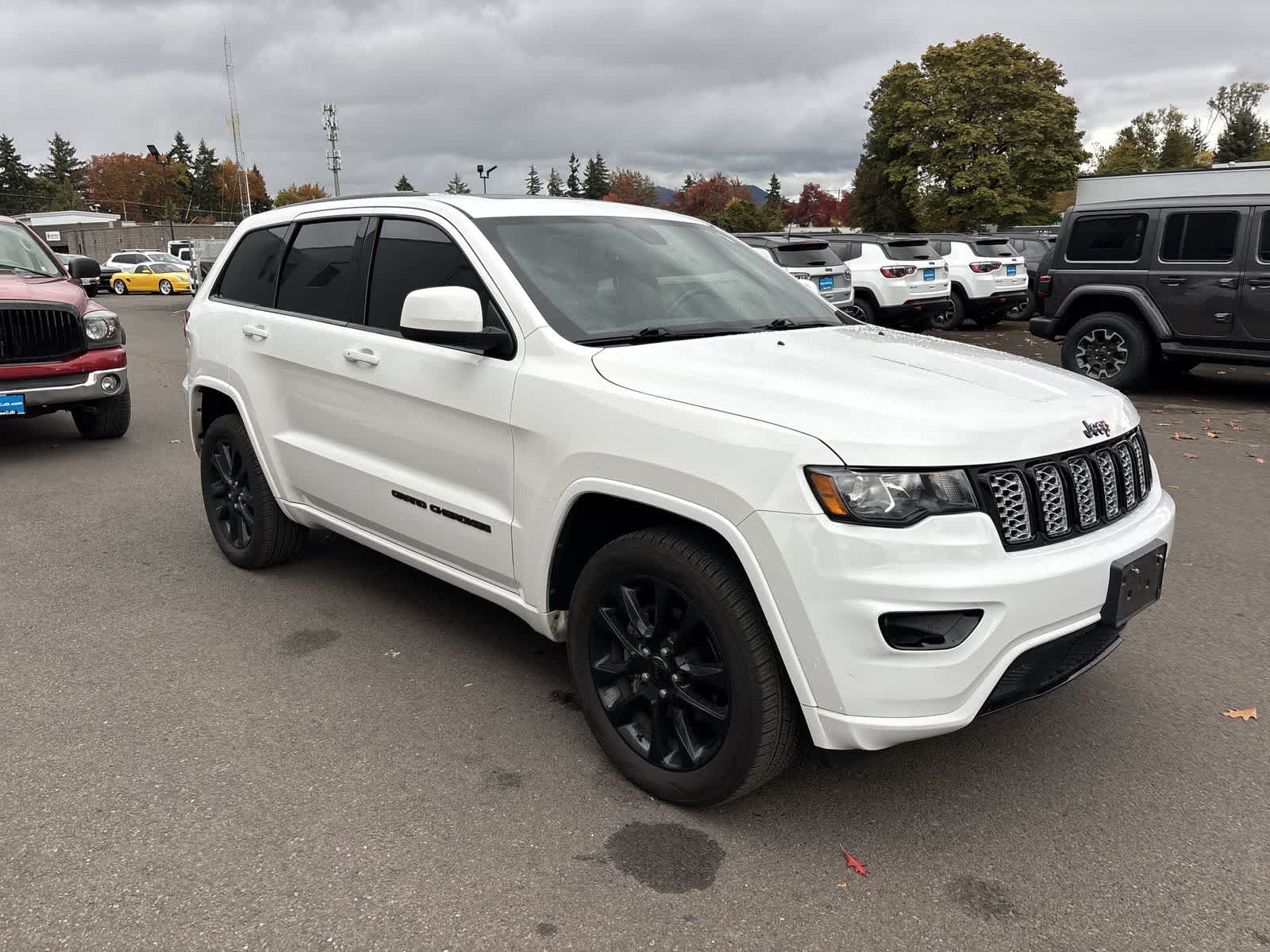 Certified 2020 Jeep Grand Cherokee Altitude AWD/4WD image 6