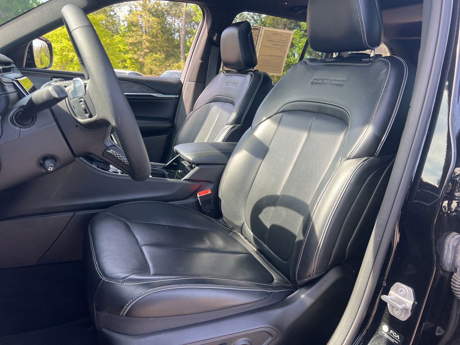 Used 2022 Jeep Grand Cherokee Overland w/ MOPAR Finishing Package image 36