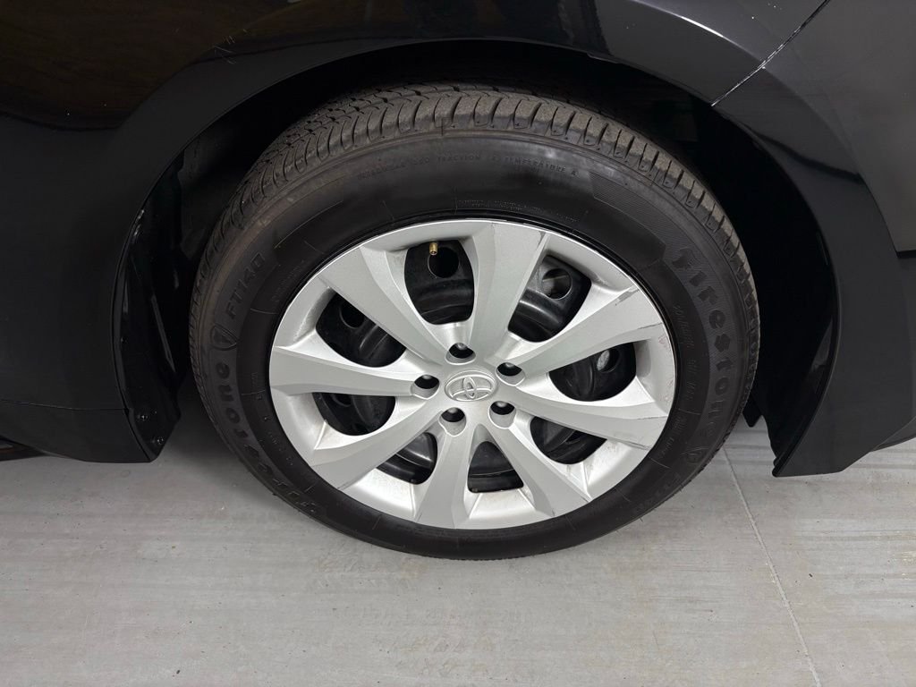 Used 2025 Toyota Corolla LE FWD image 10