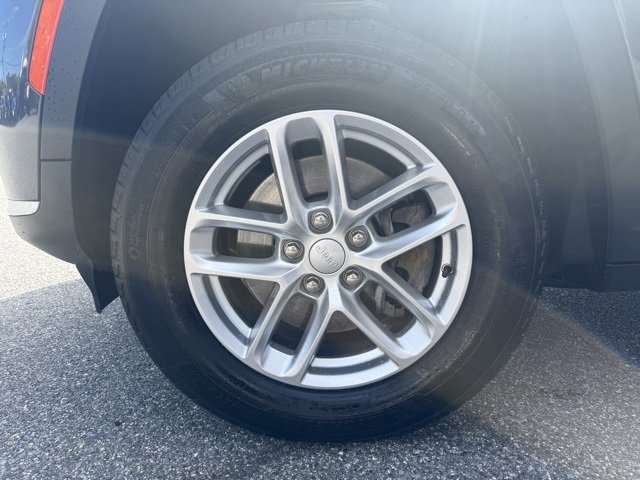 Certified 2024 Jeep Grand Cherokee L Laredo image 42