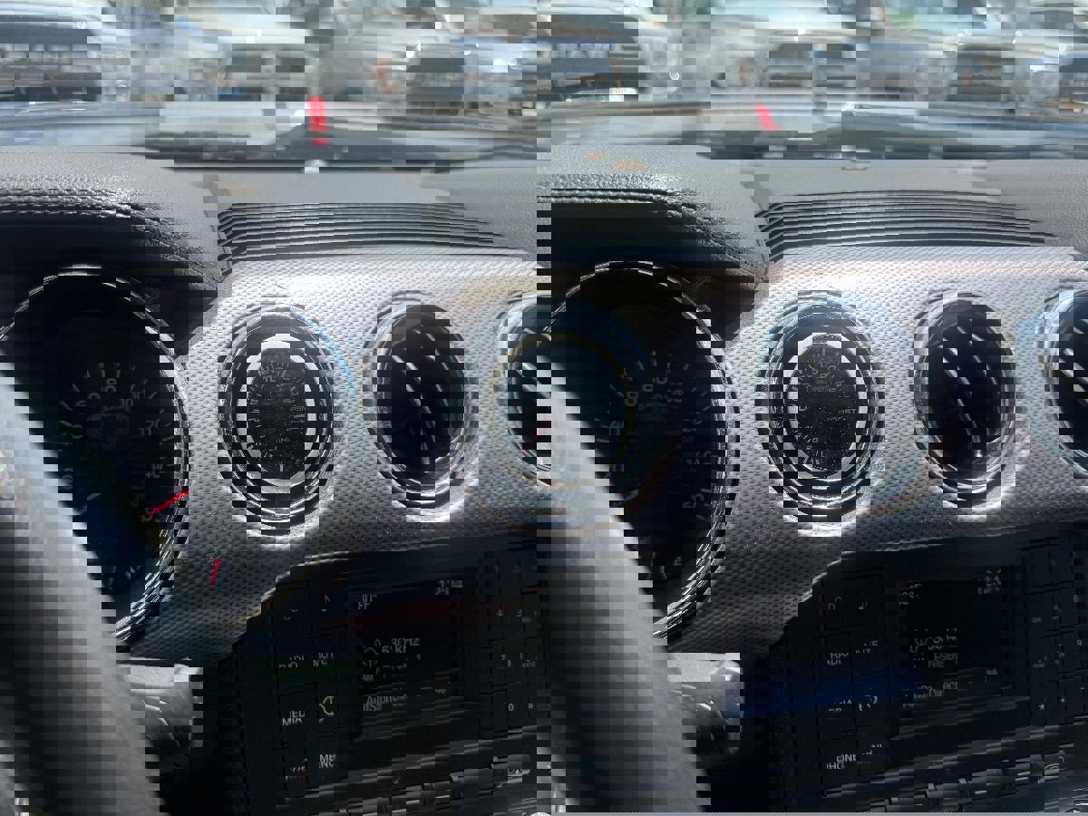 Used 2017 Ford Mustang GT w/ Black Accent Package RWD image 23