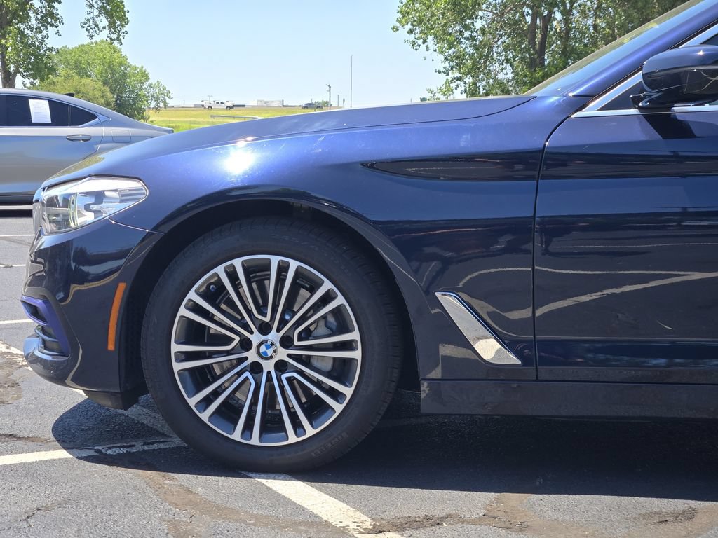 Used 2020 BMW 530i xDrive w/ Convenience Package AWD/4WD image 8