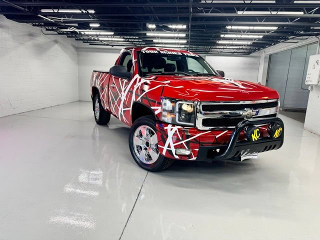 Used 2007 Chevrolet Silverado 1500 LT w/ 1LT Convenience Package AWD/4WD image 7