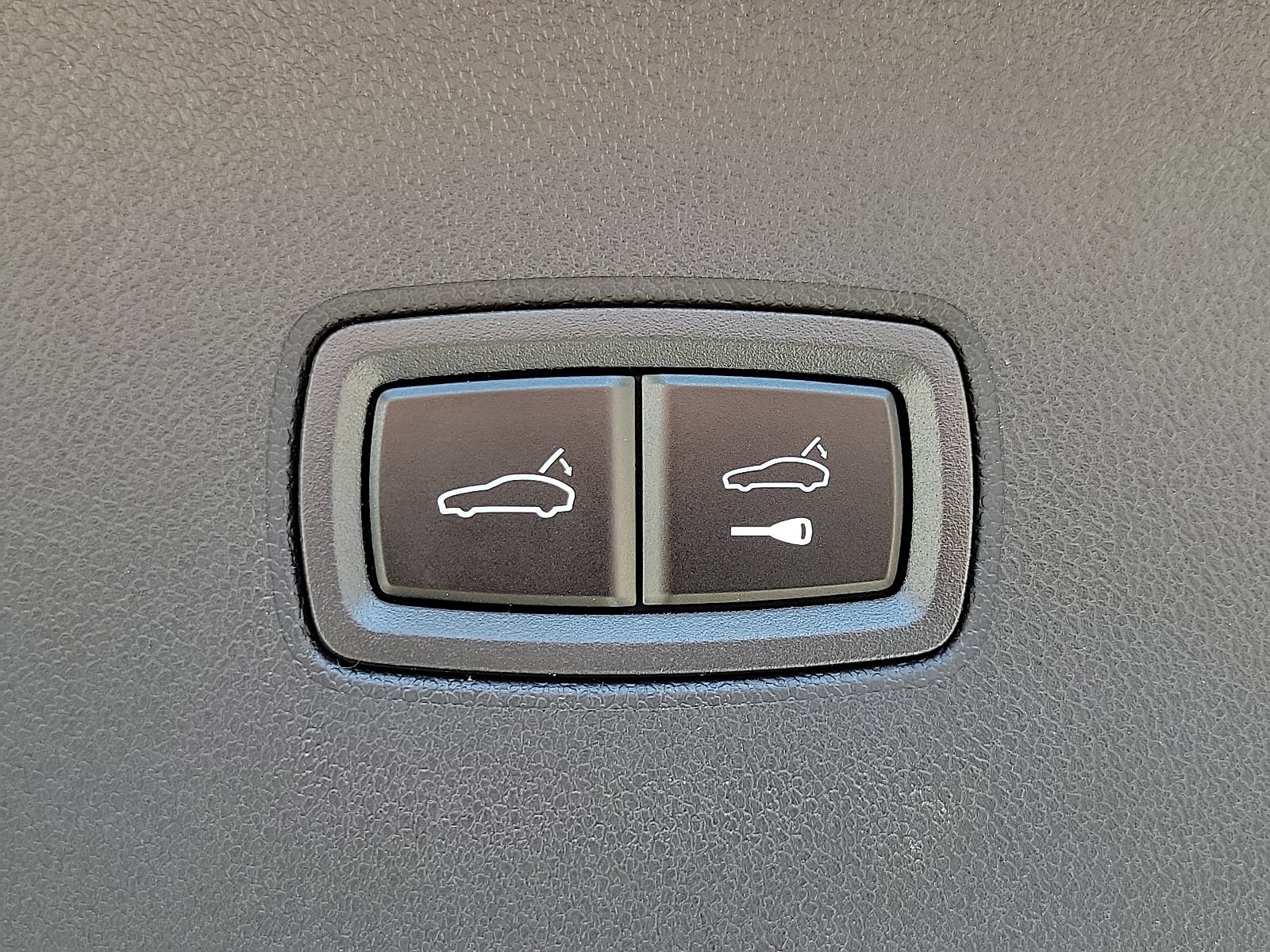 New 2025 Porsche Cayenne GTS AWD/4WD image 30