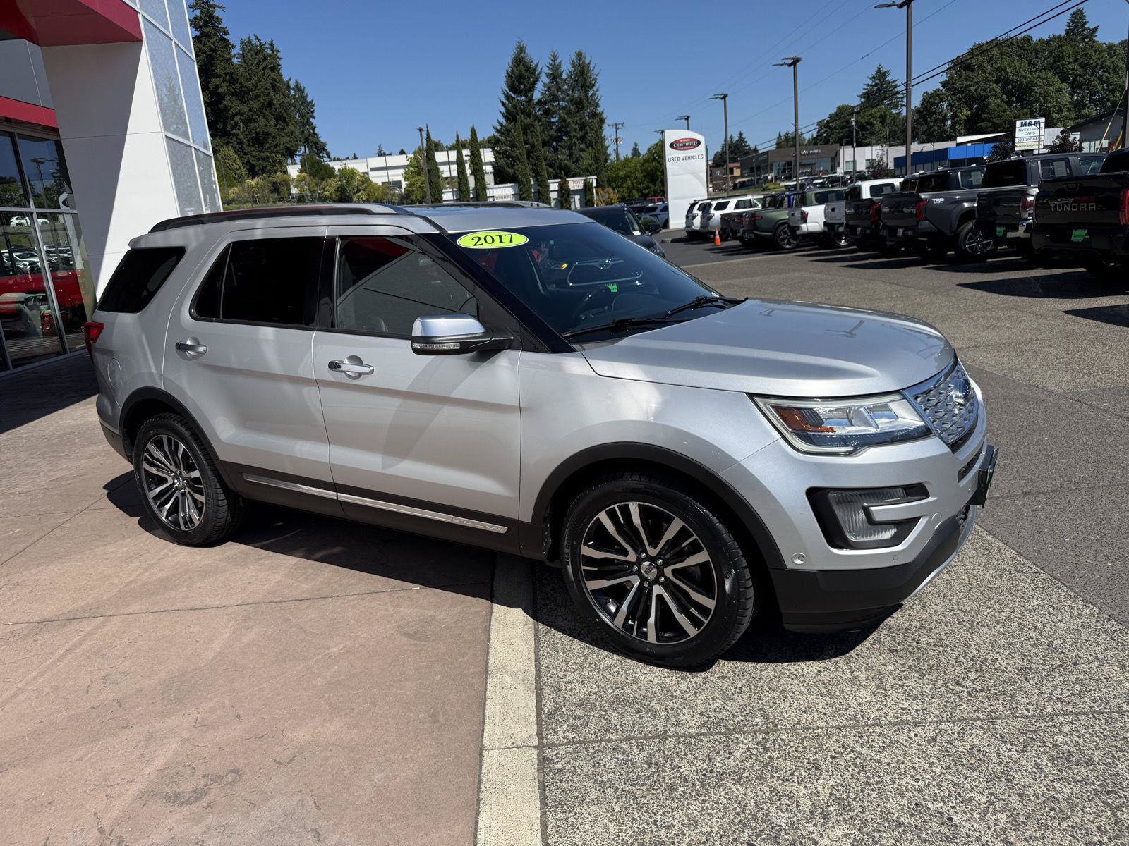 Used 2017 Ford Explorer Platinum AWD/4WD image 7