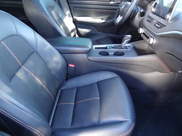 Used 2019 Nissan Altima 2.5 SR w/ SR Premium Package FWD image 14