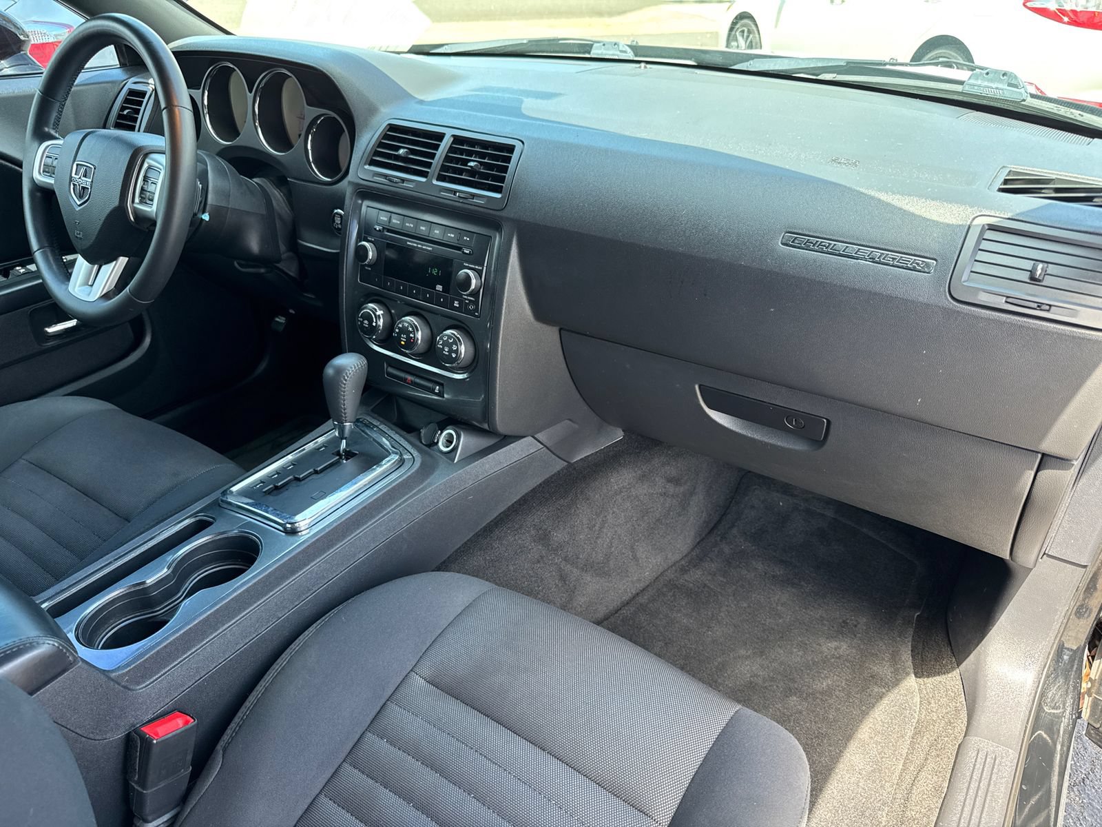 Used 2014 Dodge Challenger SXT RWD image 11