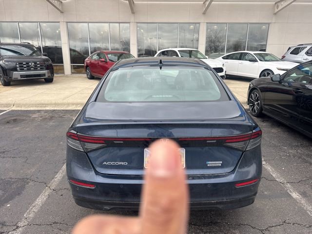 Used 2023 Honda Accord Touring image 4