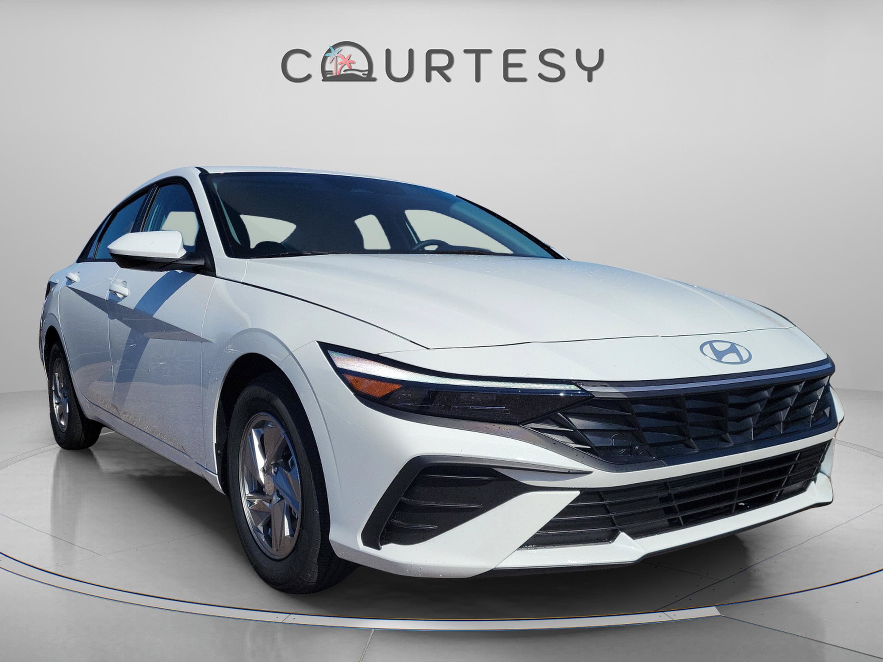 New 2026 Hyundai Elantra SE FWD image 5