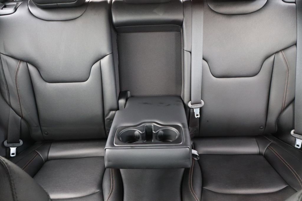 Used 2024 Jeep Compass Limited image 34