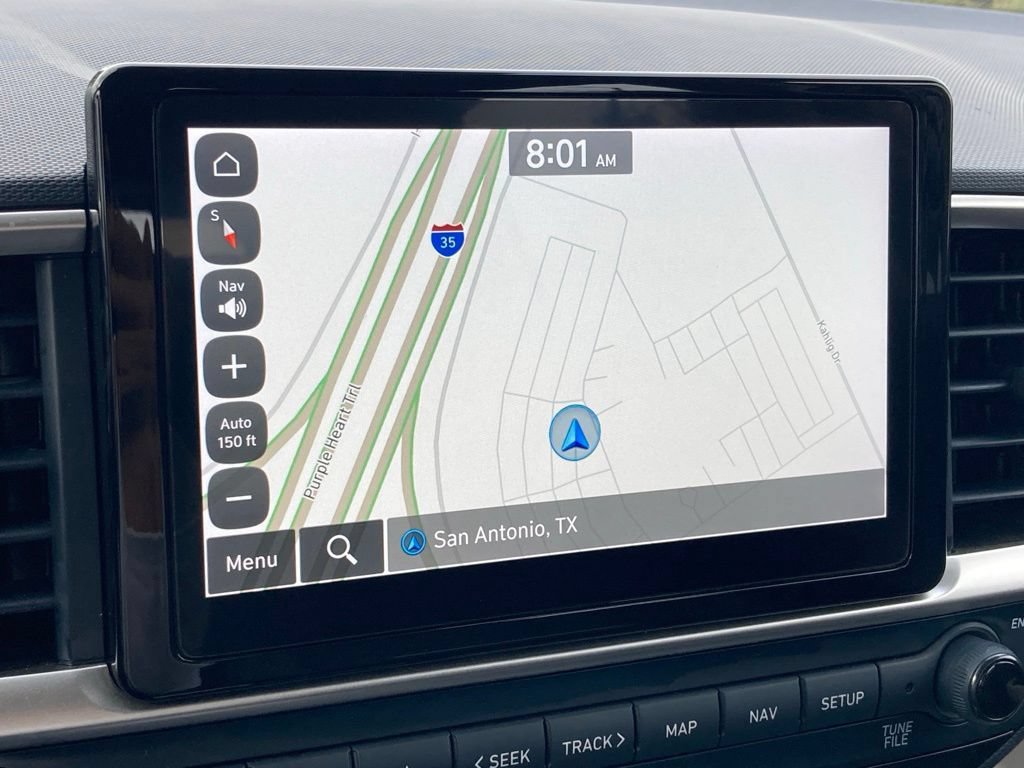 Used 2025 Hyundai Venue Limited FWD image 21