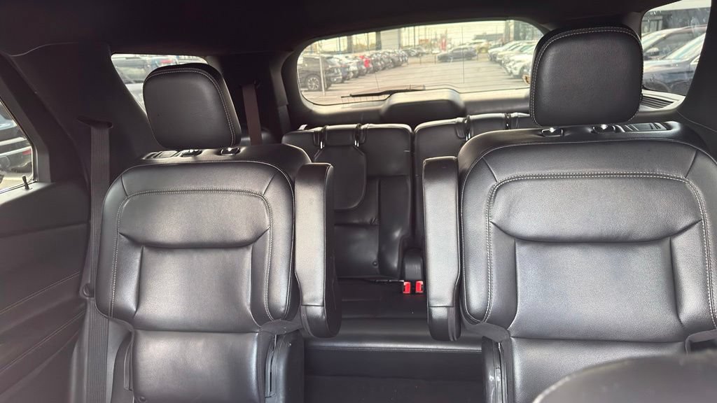 Used 2020 Ford Explorer XLT w/ Equipment Group 202A AWD/4WD image 13