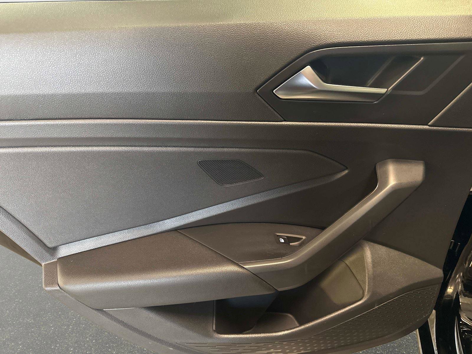 Used 2020 Volkswagen Jetta SE image 11