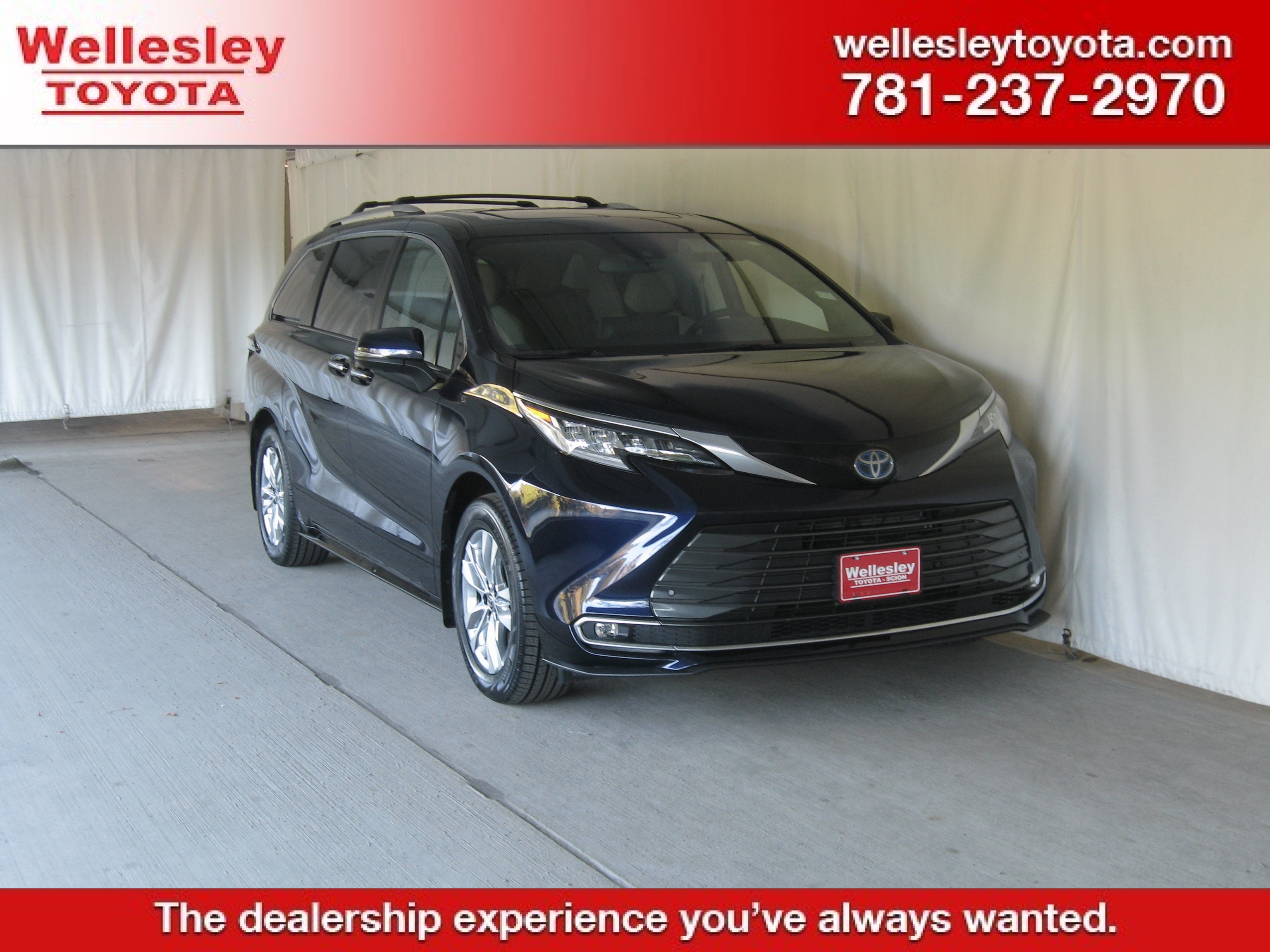 Certified 2023 Toyota Sienna Limited